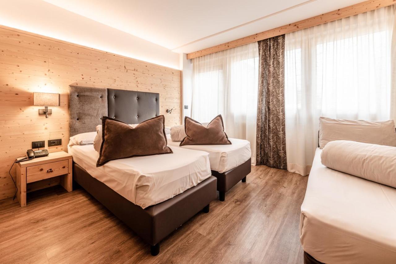 Ravelli Sporting Hotel Mezzana  Exterior photo