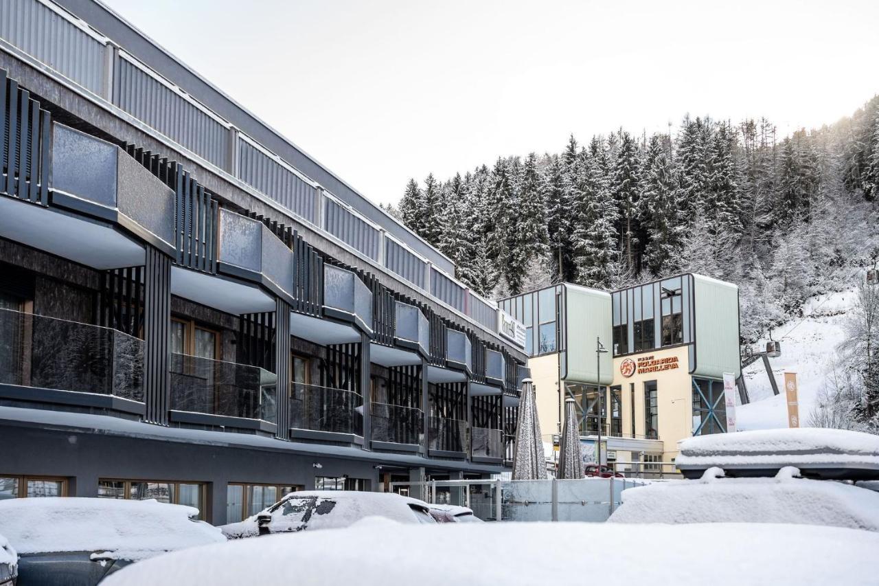 Ravelli Sporting Hotel Mezzana  Exterior photo